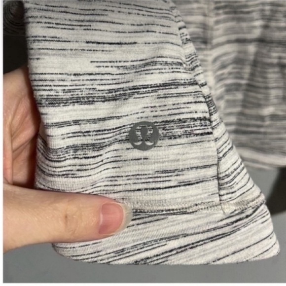 Lululemon Runderful Long Sleeve - Picture 5 of 6